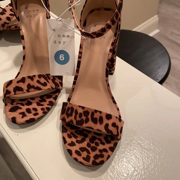 A New day Ema Leopard heels new - Picture 6 of 6